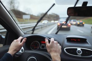 Windshield wipers cleaning front glass
